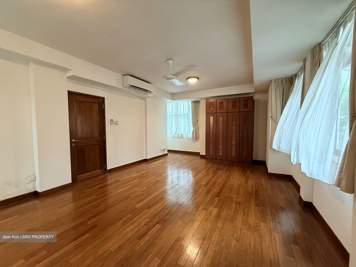 Fernhill Road (D10), Semi-Detached #608474371